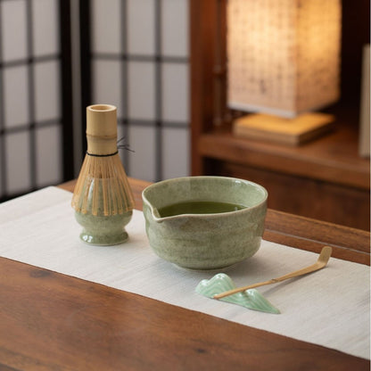 MOMI 4-Piece Matcha Set – Bowl, Whisk, Holder & Scoop + FREE Sieve